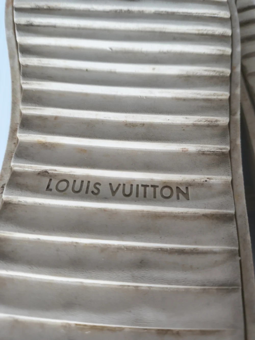 Louis Vuitton White Low-Top Monogram Embossed Sneaker Size 8